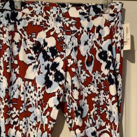 Utopia Jeggings with two faux pockets in the front - Picture 4 of 6